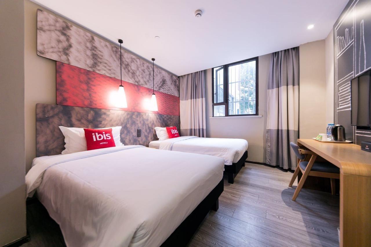 Ibis Shanghai Gubei Екстер'єр фото