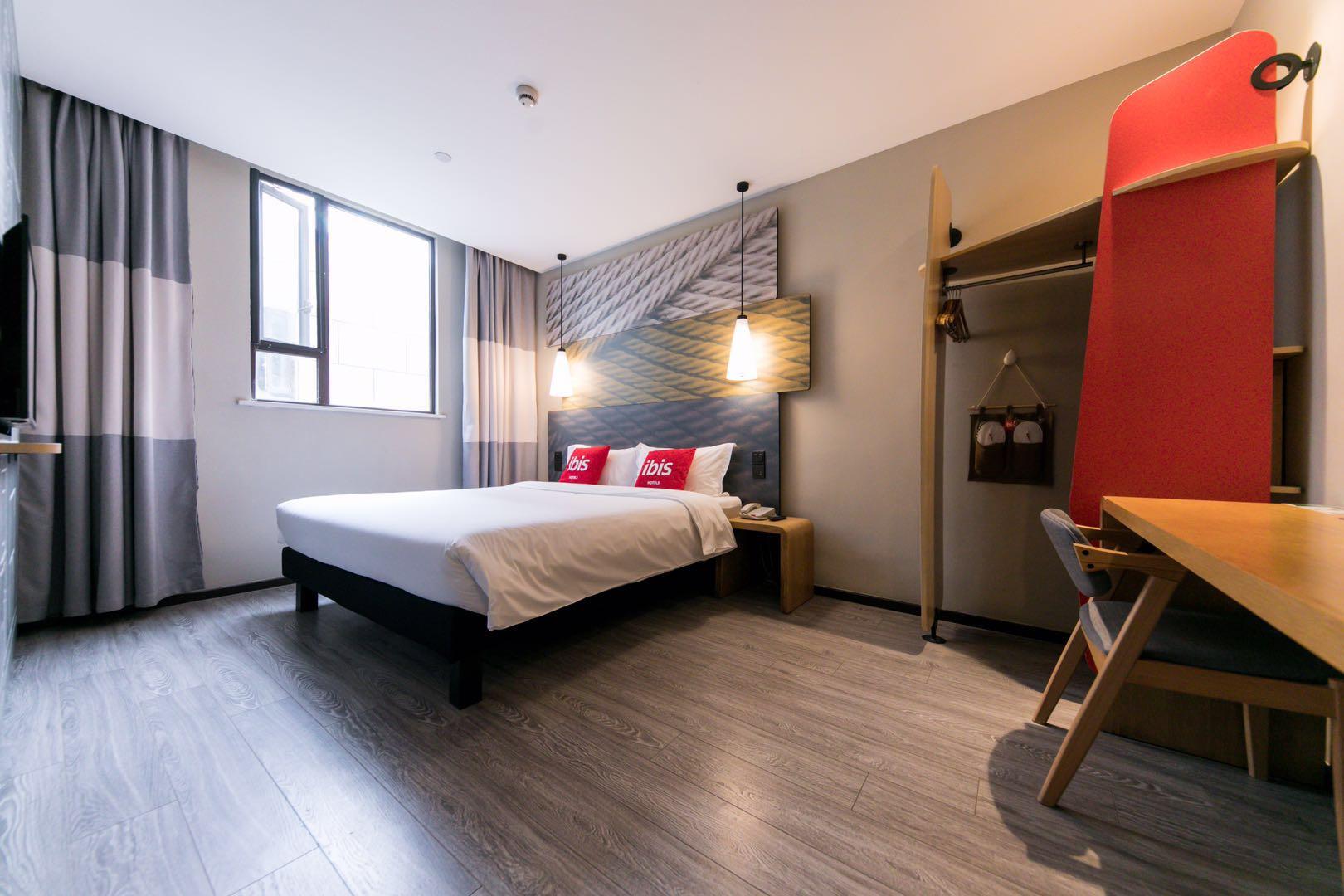 Ibis Shanghai Gubei Екстер'єр фото
