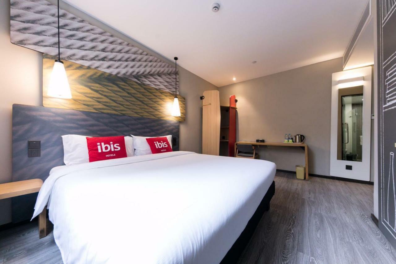 Ibis Shanghai Gubei Екстер'єр фото